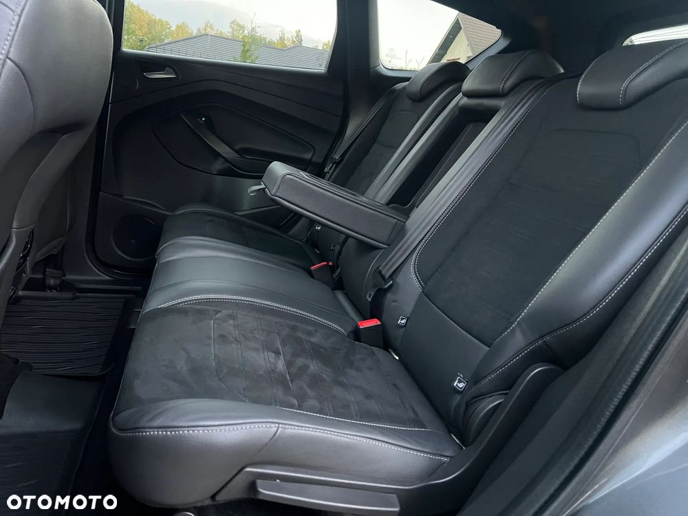 Ford Kuga 2.0 TDCi 2x4 ST-Line - 30
