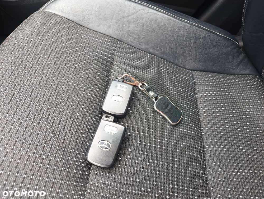 Toyota Auris 1.8 HSD Prestige NAVI - 18