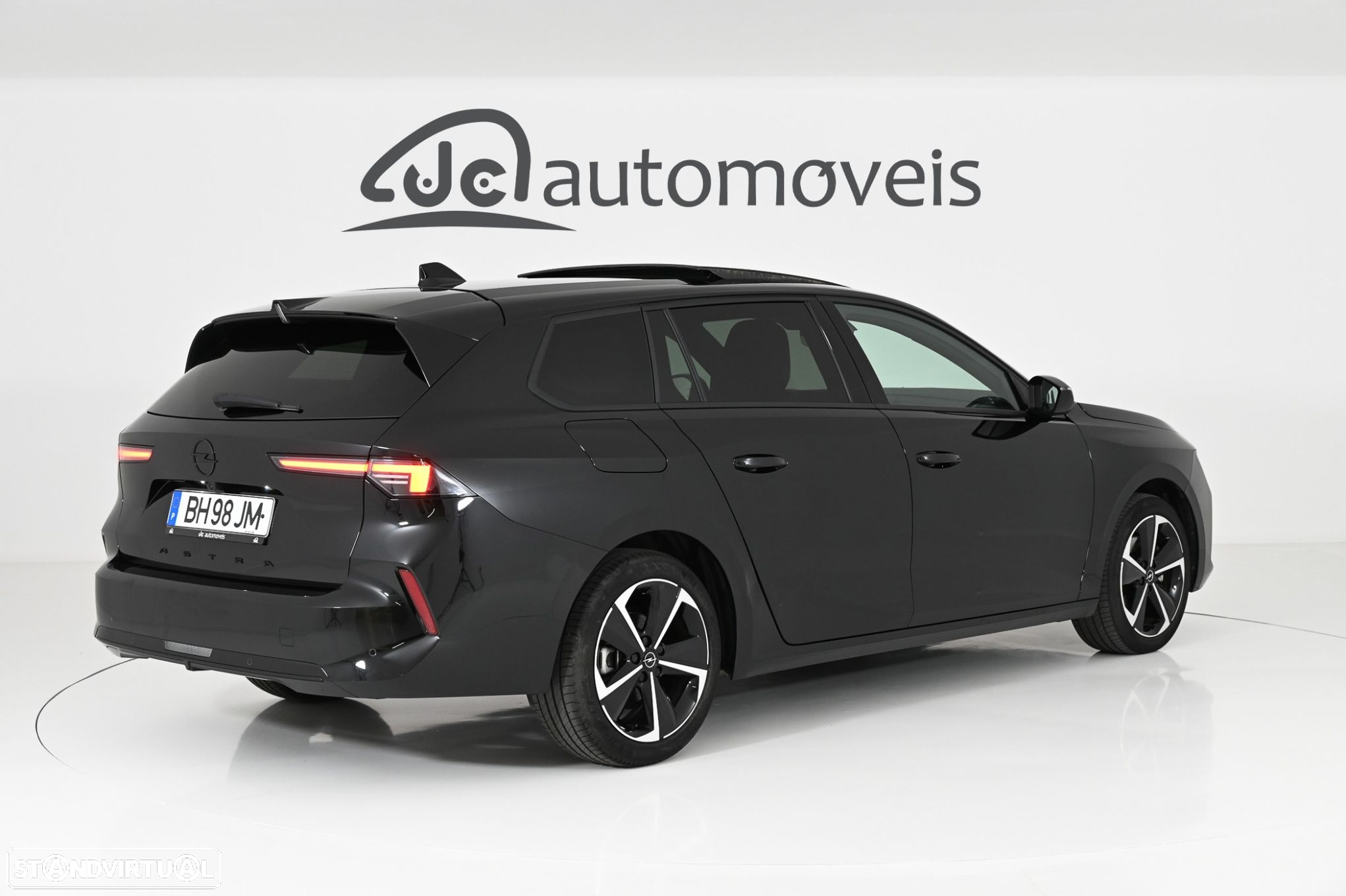 Opel Astra Sports Tourer 1.2 T GS Line - 2