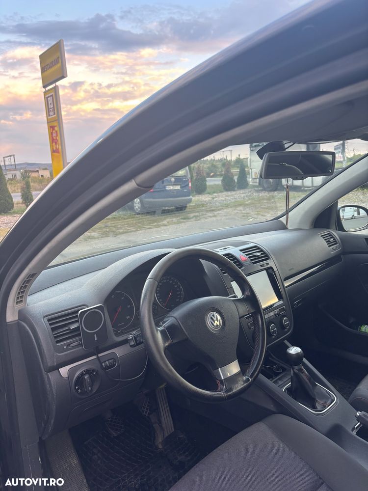 Volkswagen Golf 1.9 TDI Sportline - 6