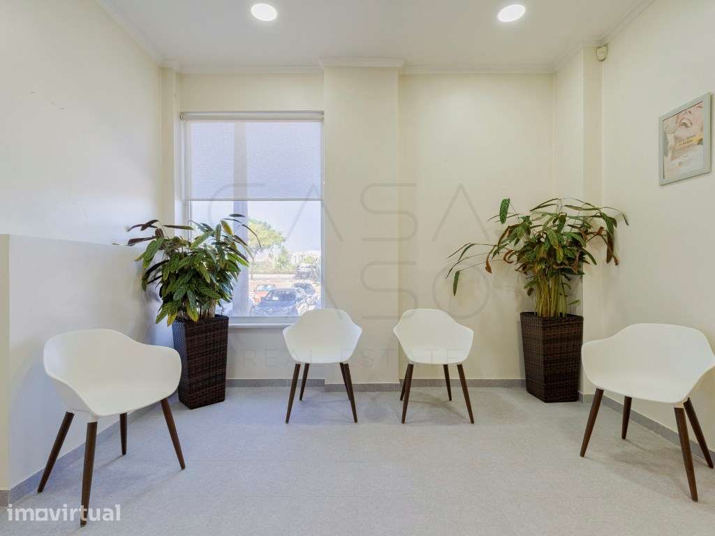 Loja com 94 m² e Potencial para Habitação - Grande imagem: 3/25