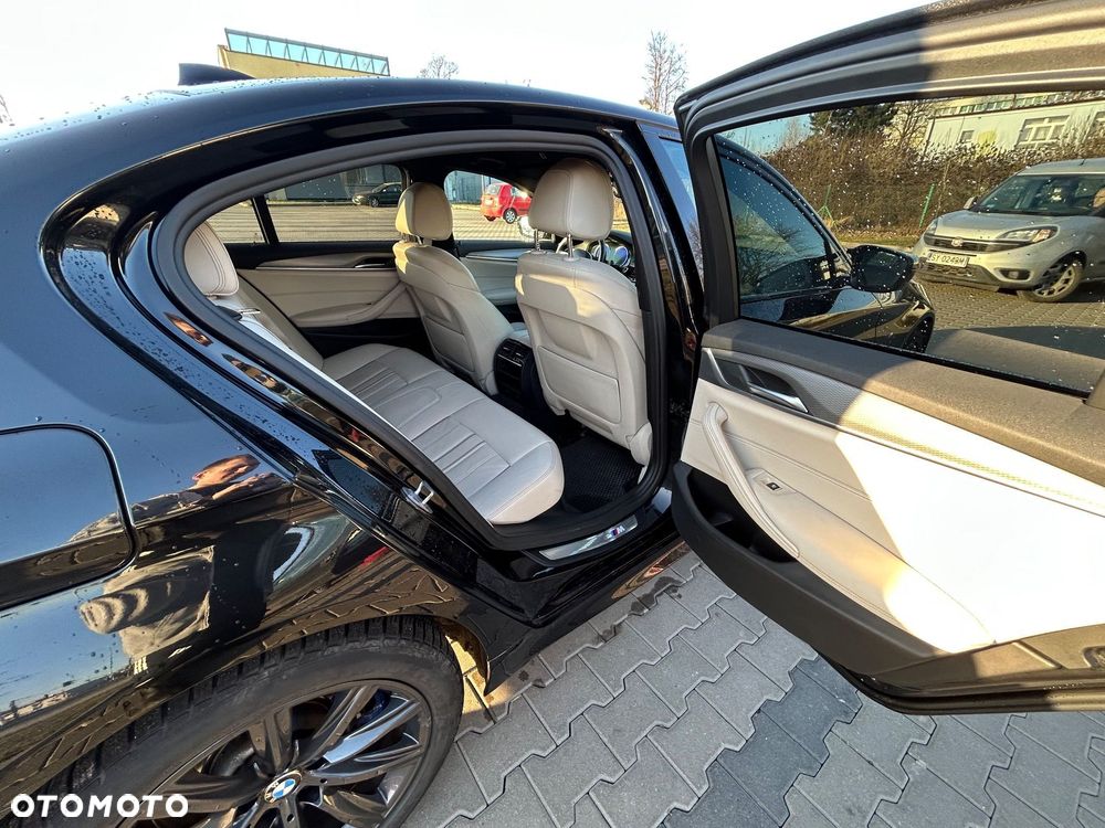 BMW Seria 5 530i xDrive M Sport sport - 24