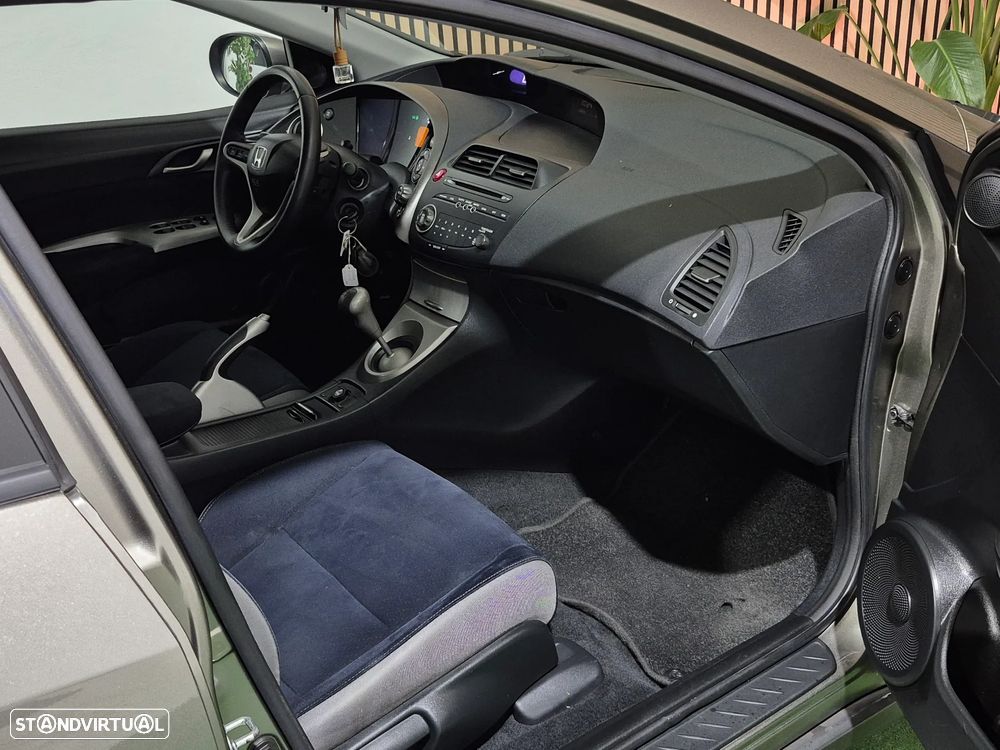 Honda Civic 1.4 Sport - 24