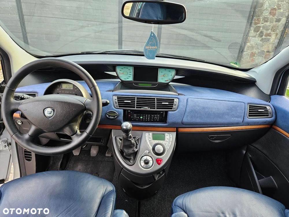 Lancia Phedra 2.2JTD 16V Emblema - 32