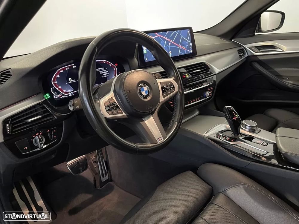 BMW 520 d Pack Desportivo M Auto - 12