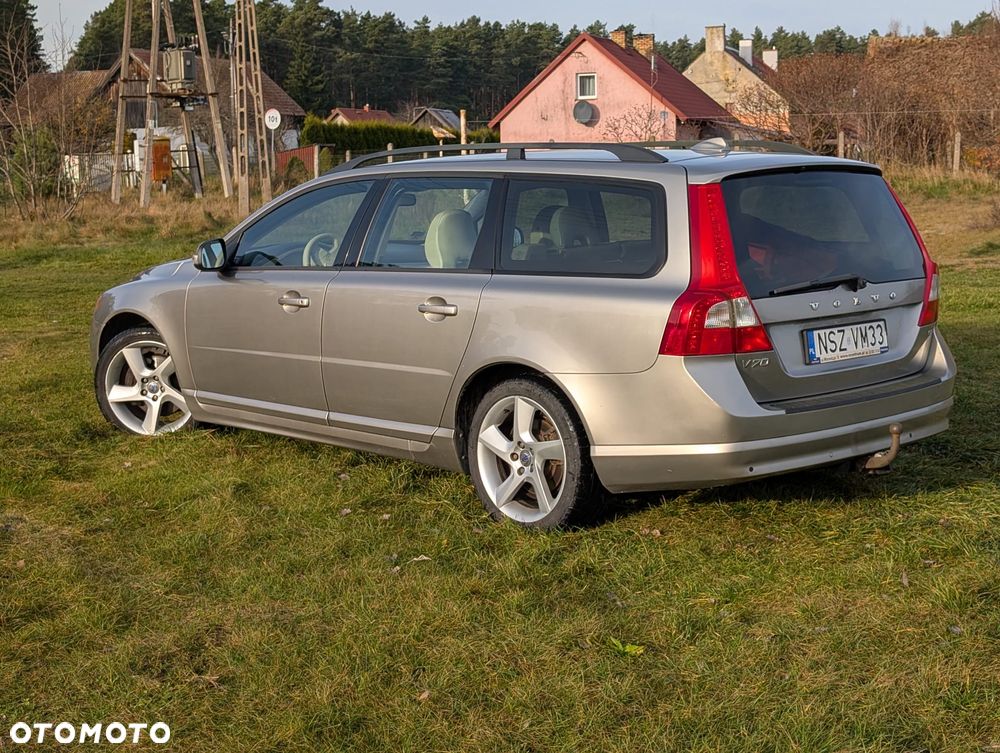 Volvo V70 3.2 Summum - 4