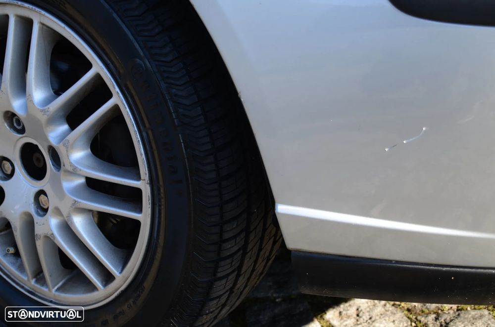 Ford Focus 1.8 TDdi Trend - 17