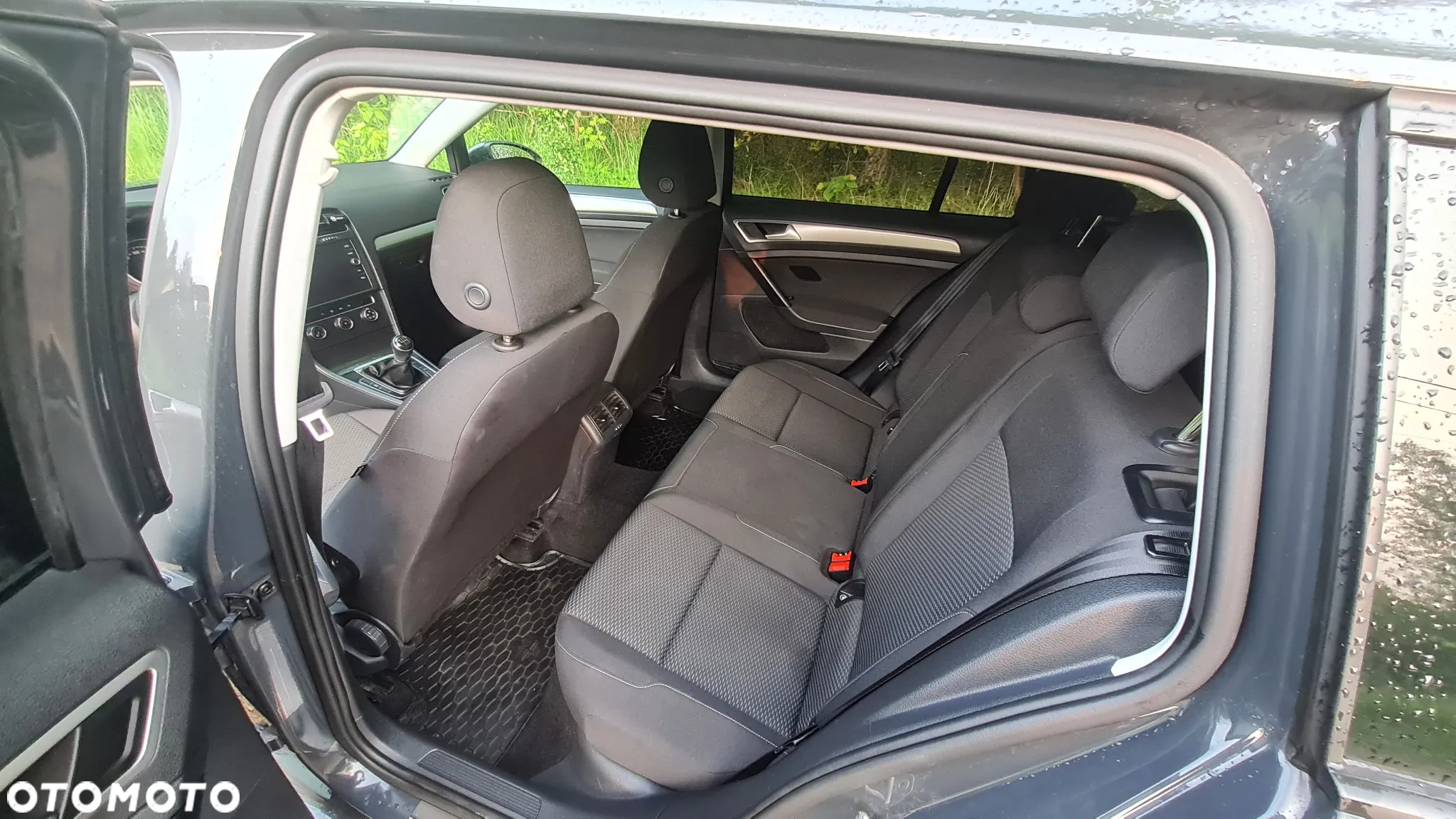 Volkswagen Golf - 8