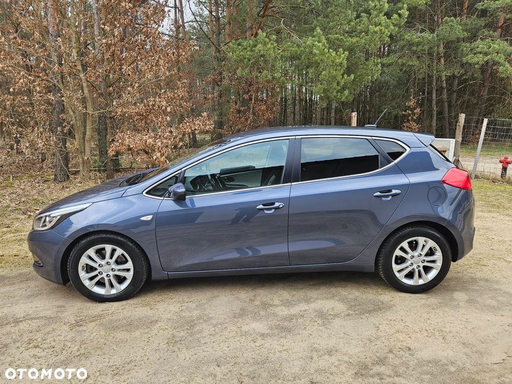 Kia Ceed - 4