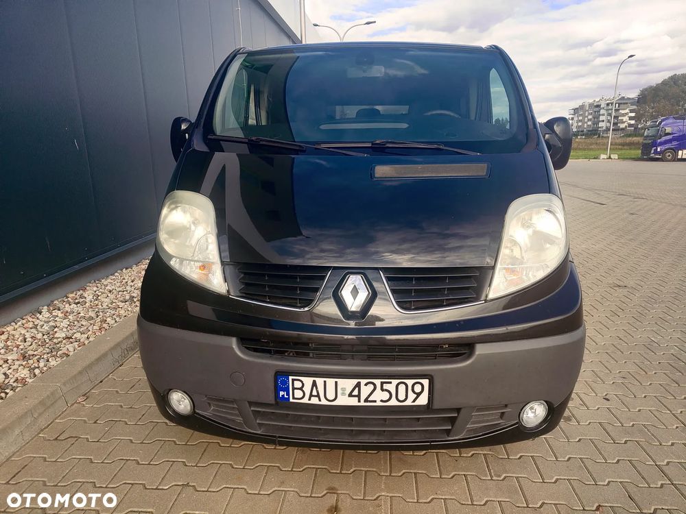 Renault Trafic 2.0 dCi 115 FAP Passenger Black Edition - 11