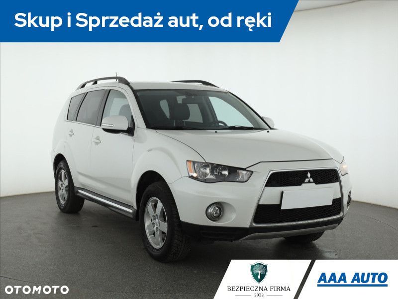 Mitsubishi Outlander - 3