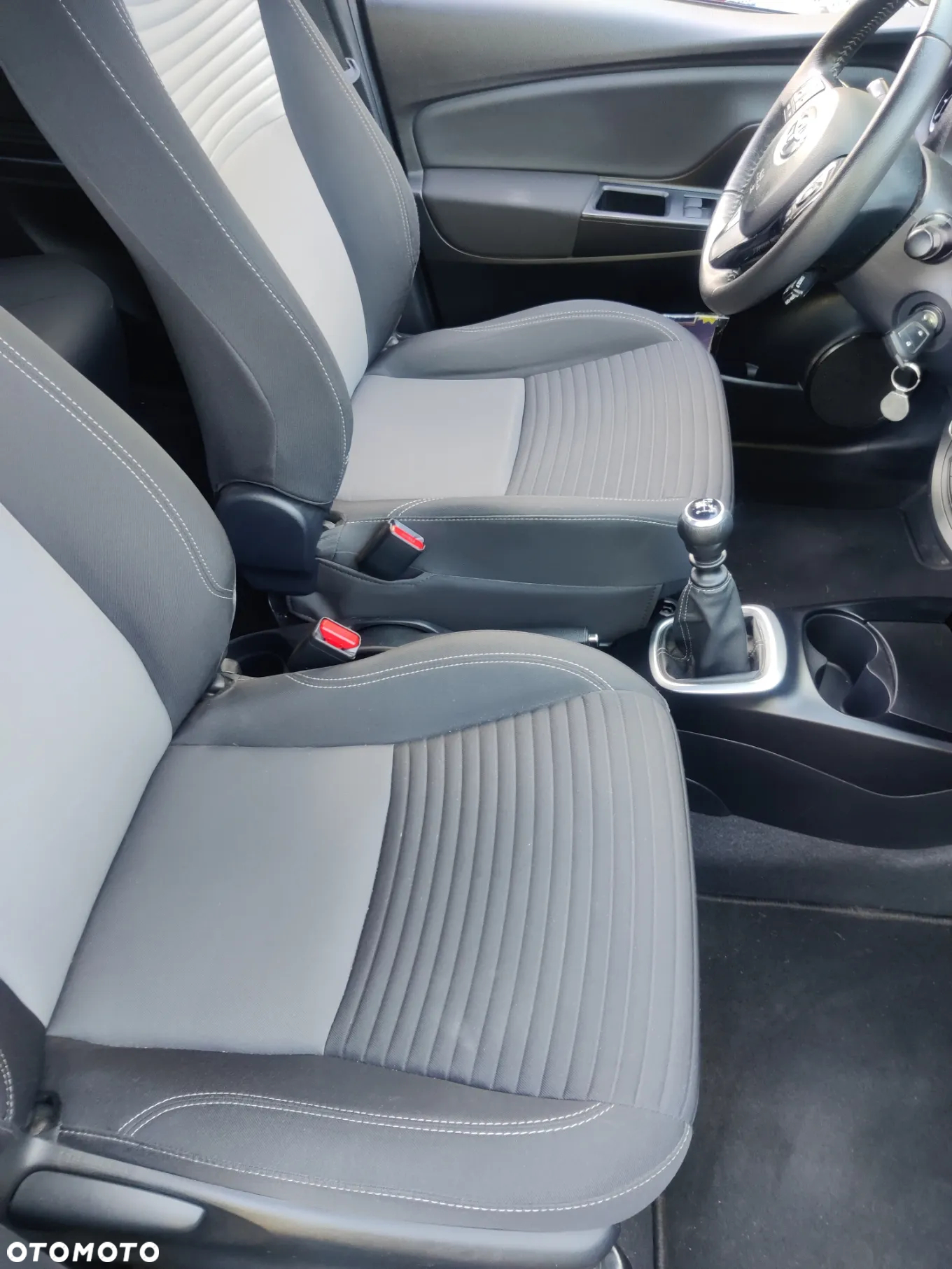 Toyota Yaris - 13