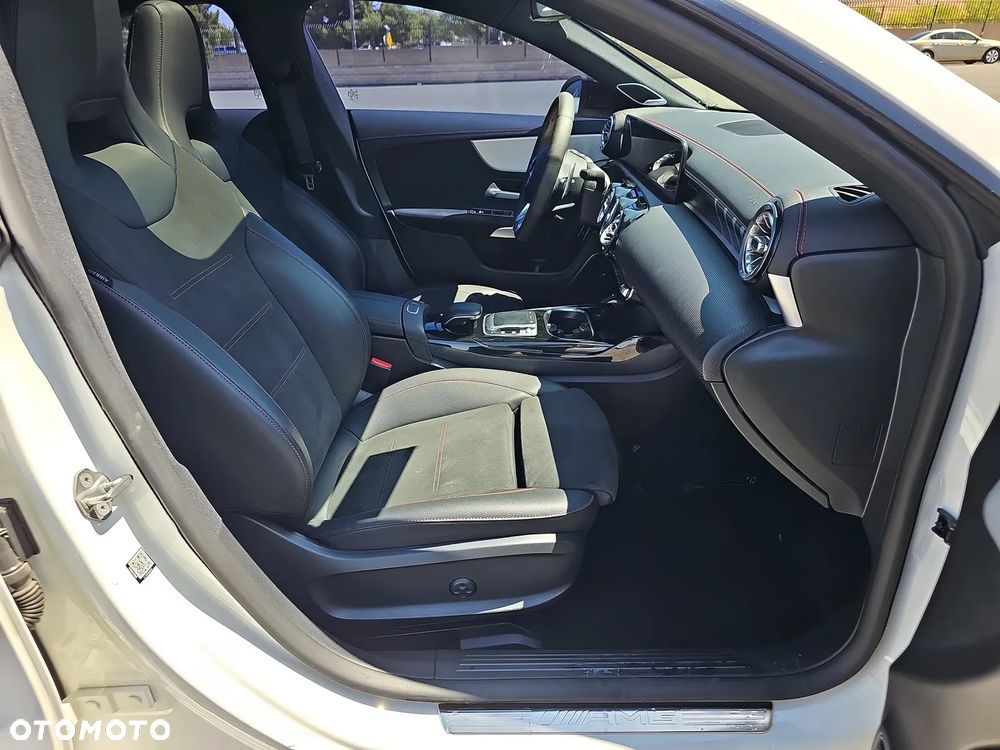 Mercedes-Benz CLA AMG 35 4-Matic 7G-DCT - 9