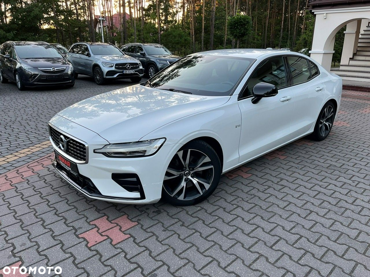 Volvo S60 T4 R-Design - 3