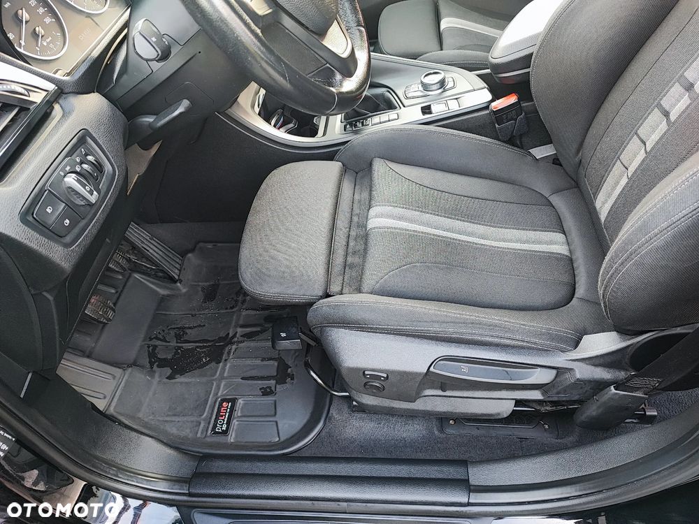 BMW X1 xDrive20d Sport Line - 11