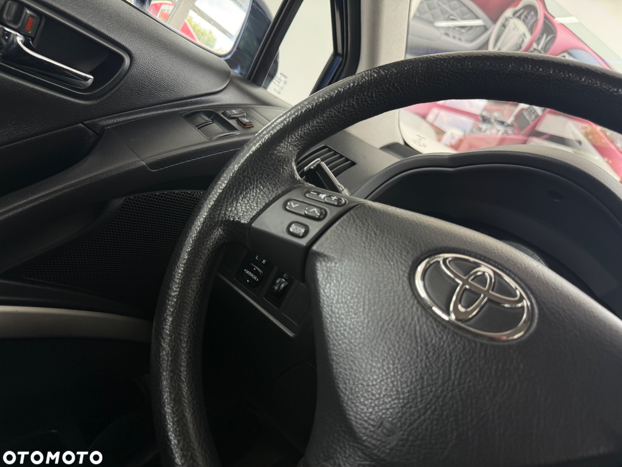 Toyota Corolla Verso 2.0 D-4D - 23