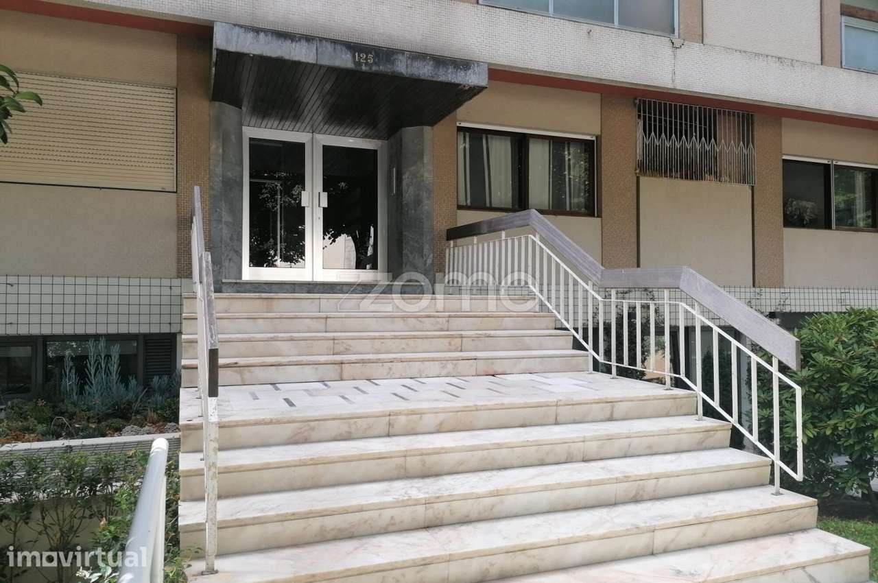 T2+1 com garagem na Boavista para arrendamento - Grande imagem: 2/19