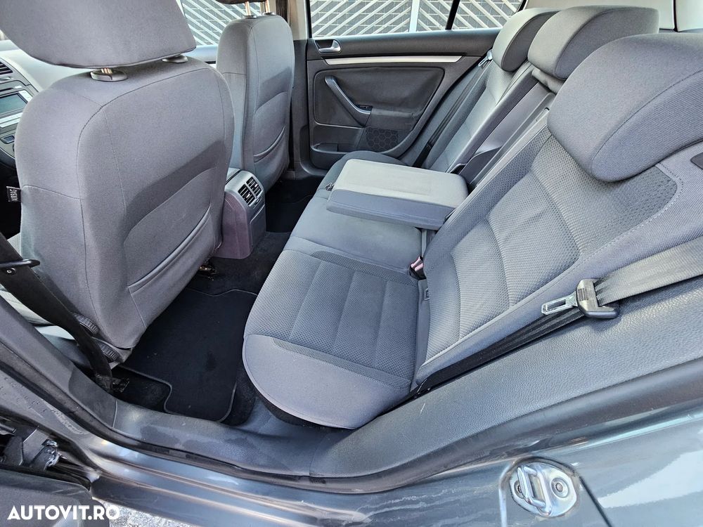 Volkswagen Golf 1.9 TDI DPF Comfortline BlueMotion - 6