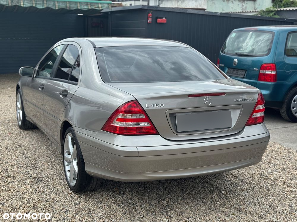 Mercedes-Benz Klasa C 180 T Kompressor Automatik Classic - 4