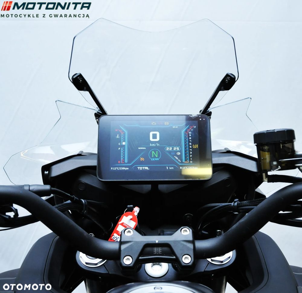 QJMOTOR 900 S - 11