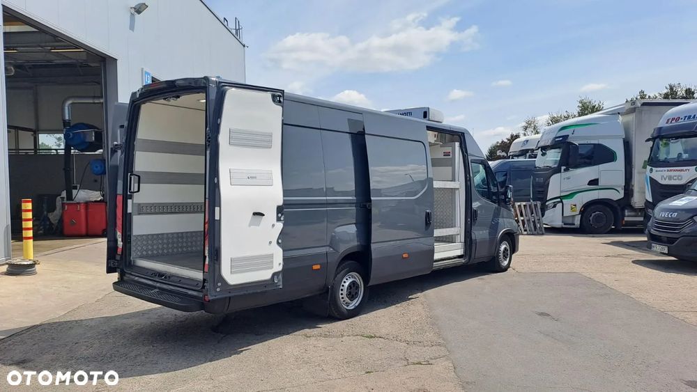 Iveco 35S18V Chłodnia Izoterma Furgon Maxi Izolowany Blaszak Krajowy 3l 180KM Ledy Nawigacja - 14