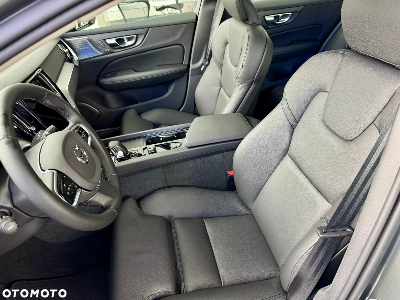 Volvo V60 B4 B Plus Dark - 12