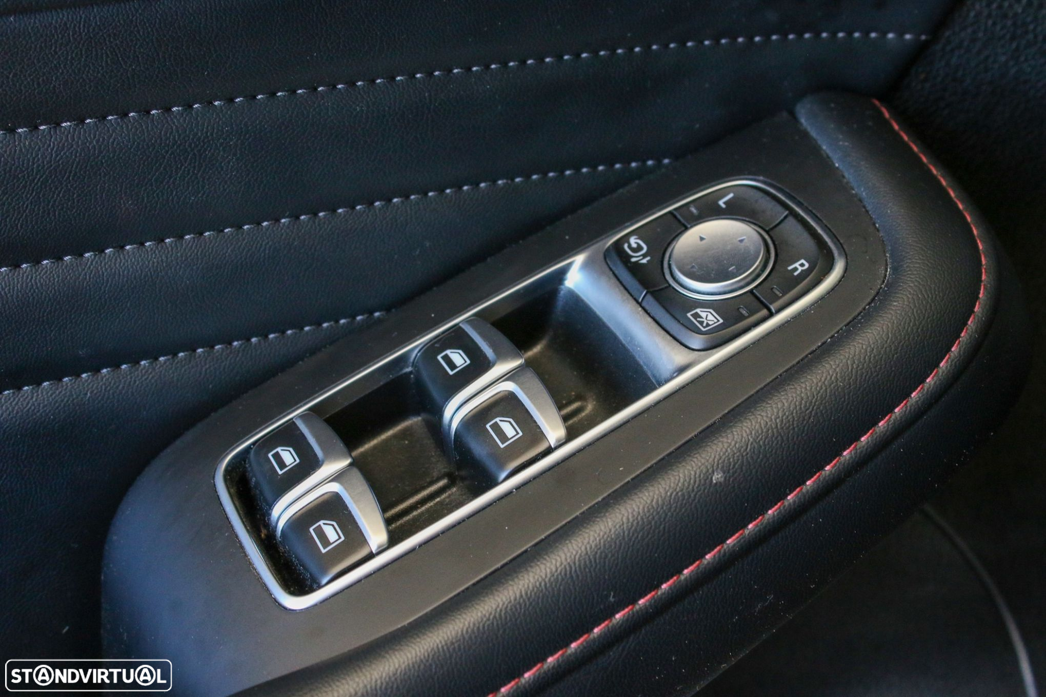 MG EHS 1.5 T-GDI Plug-in Hybrid Luxury - 35