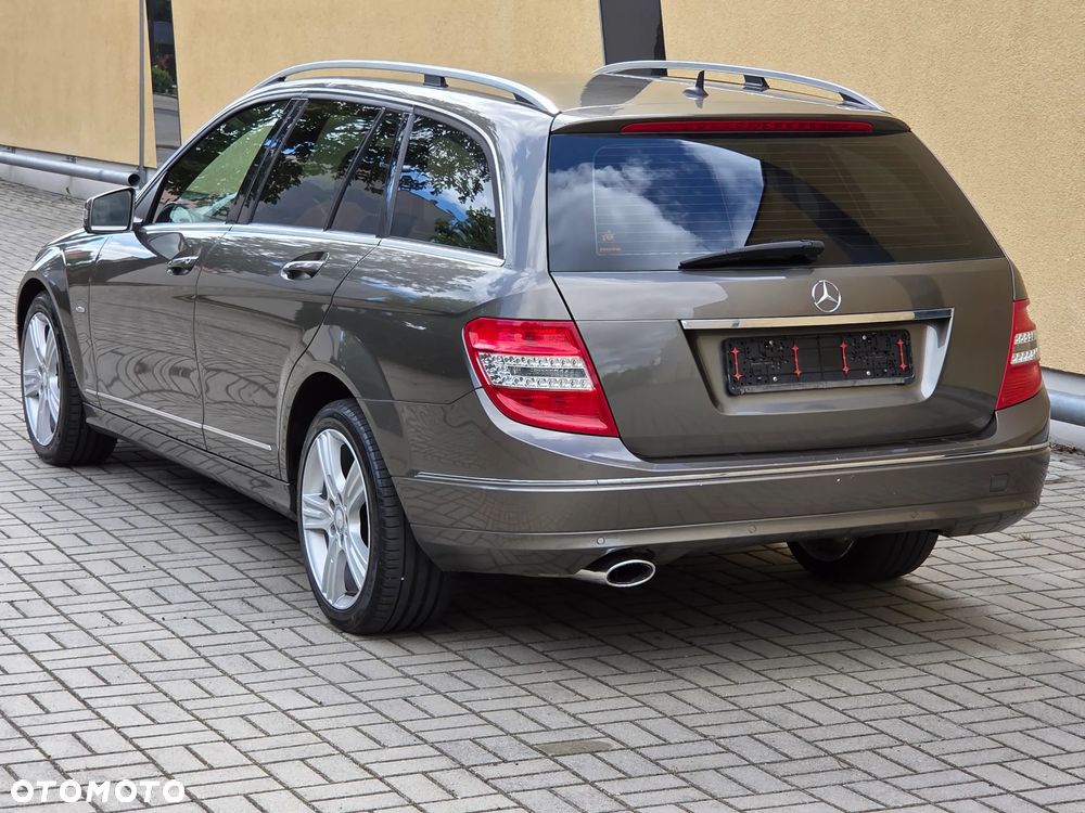 Mercedes-Benz Klasa C 200 (BlueEFFICIENCY) Avantgarde - 3
