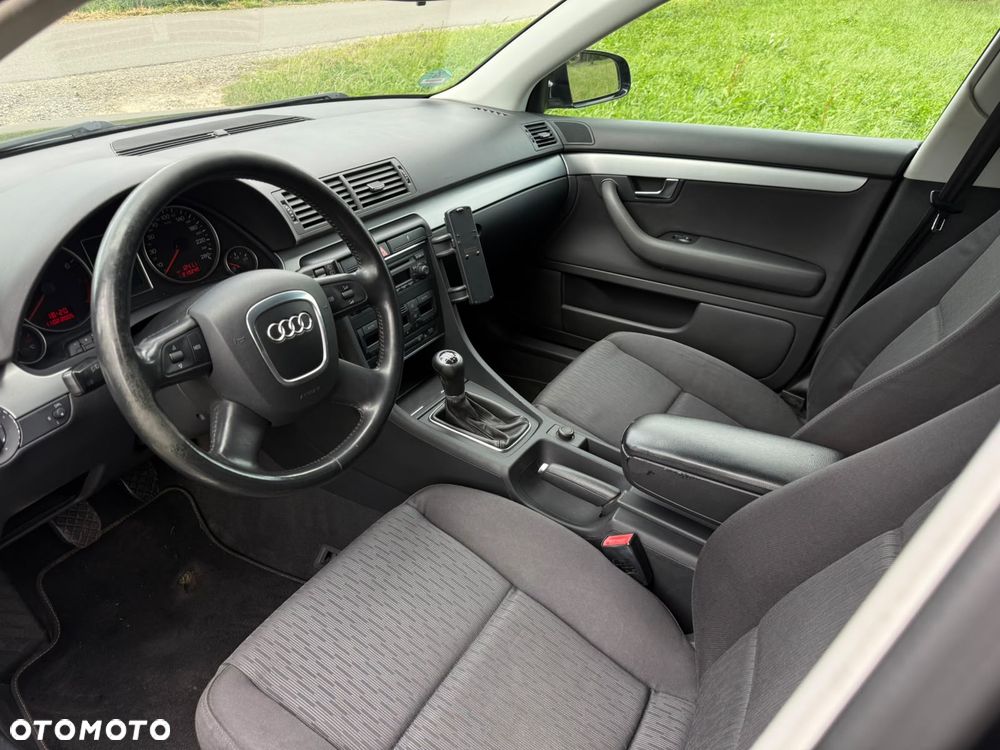 Audi A4 Avant - 25