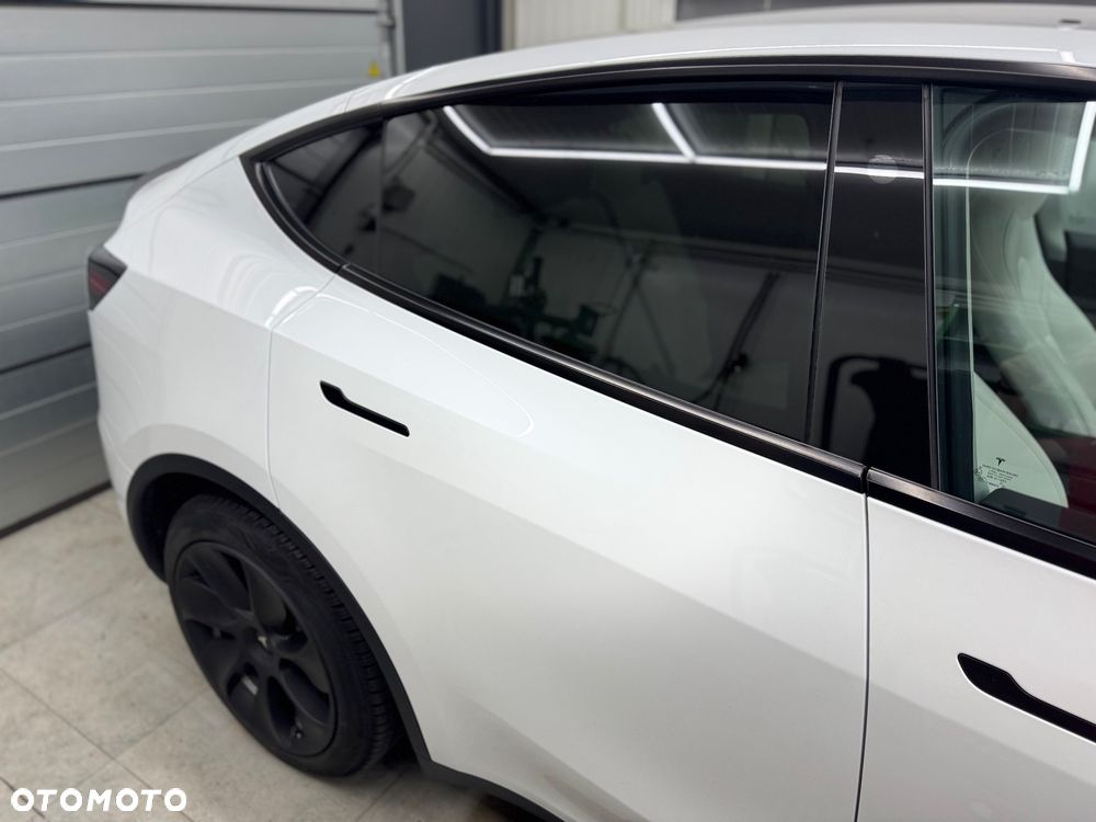 Tesla Model Y RWD - 9
