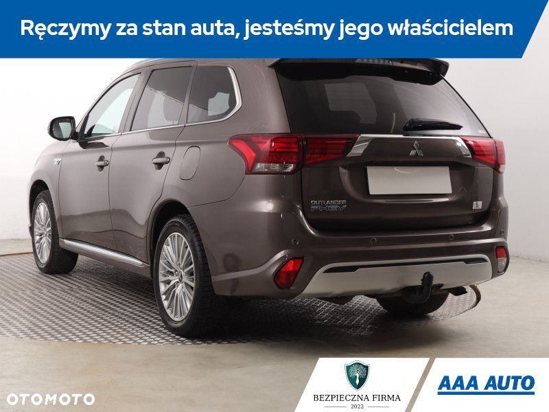 Mitsubishi Outlander - 6