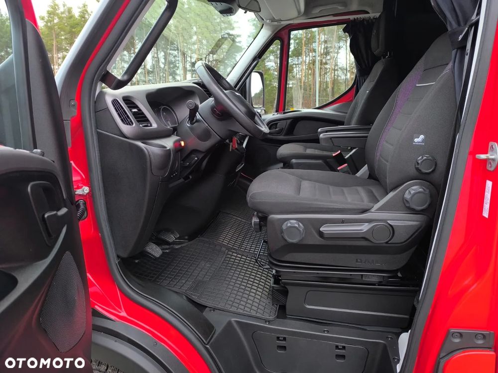 Iveco Daily 70C18 Sypialnia 2 Łóżka , WINDA 1.000kg, 15 Palet, Firana + Drzwi z Tyłu! - 17