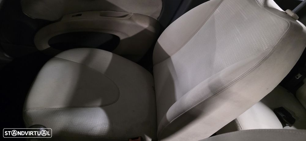 Nissan Micra 1.5 dCi Tekna - 19