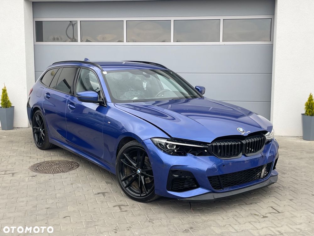 BMW Seria 3 320d Touring xDrive - 16