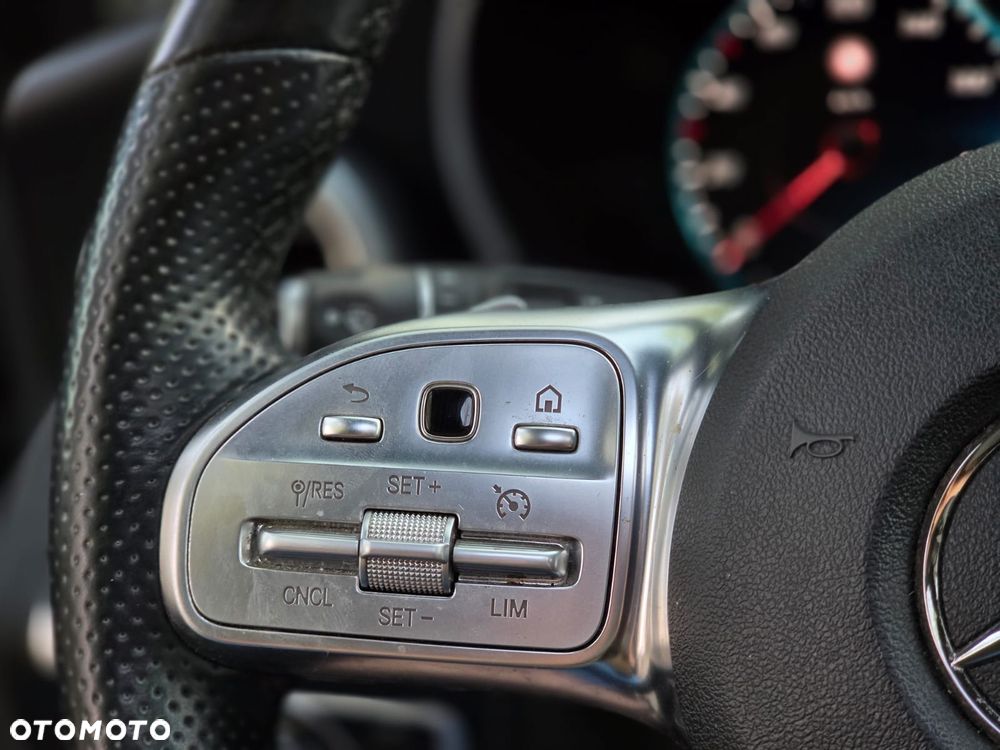 Mercedes-Benz Klasa C 200 4MATIC 9G-TRONIC - 22