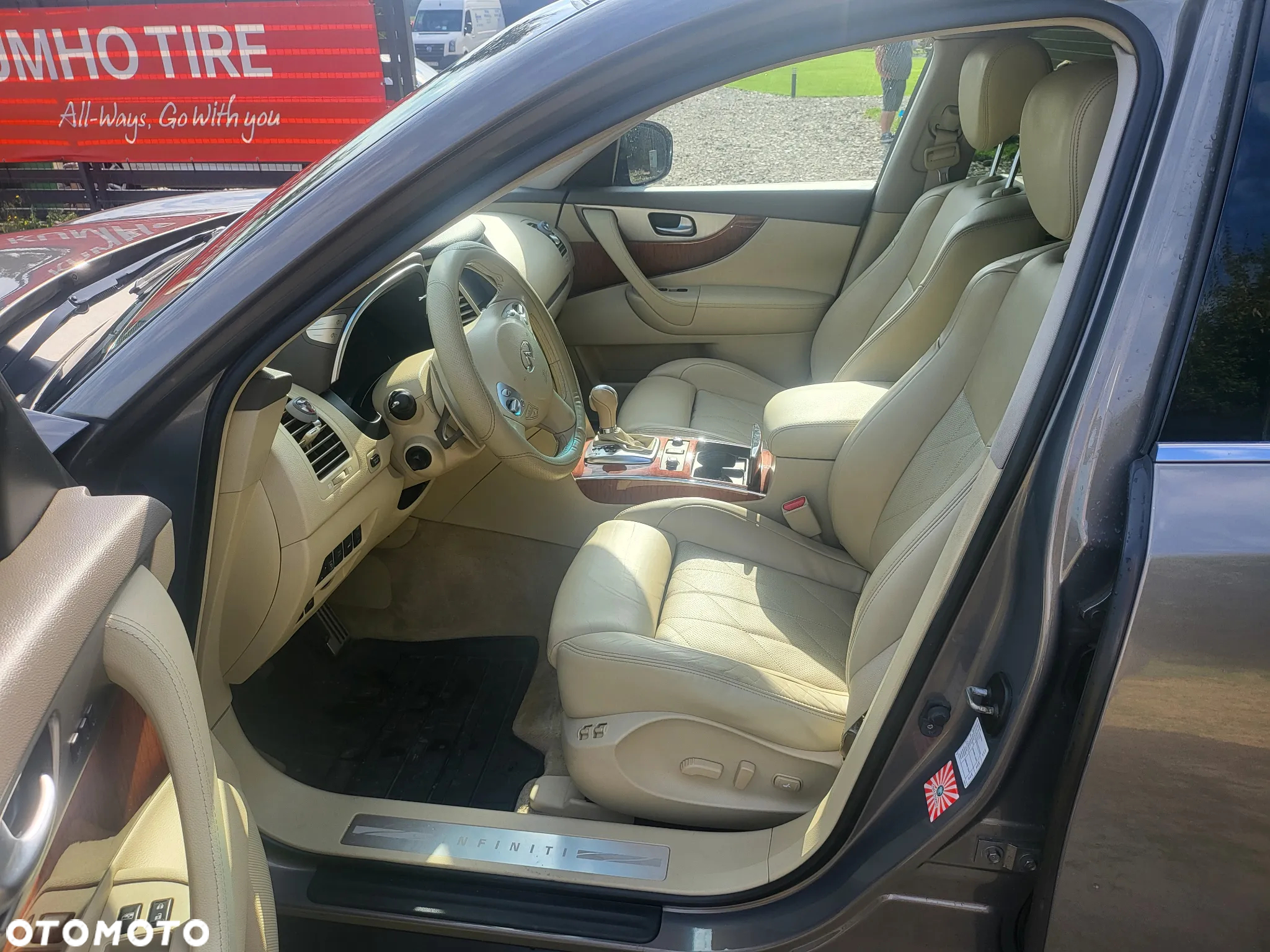 Infiniti QX70 3.0d S Premium - 16