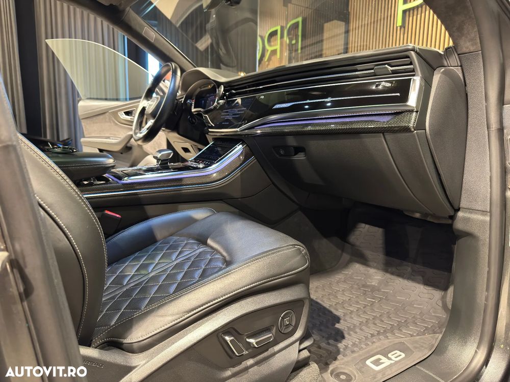 Audi SQ8 4.0 TFSI quattro Tiptronic - 23