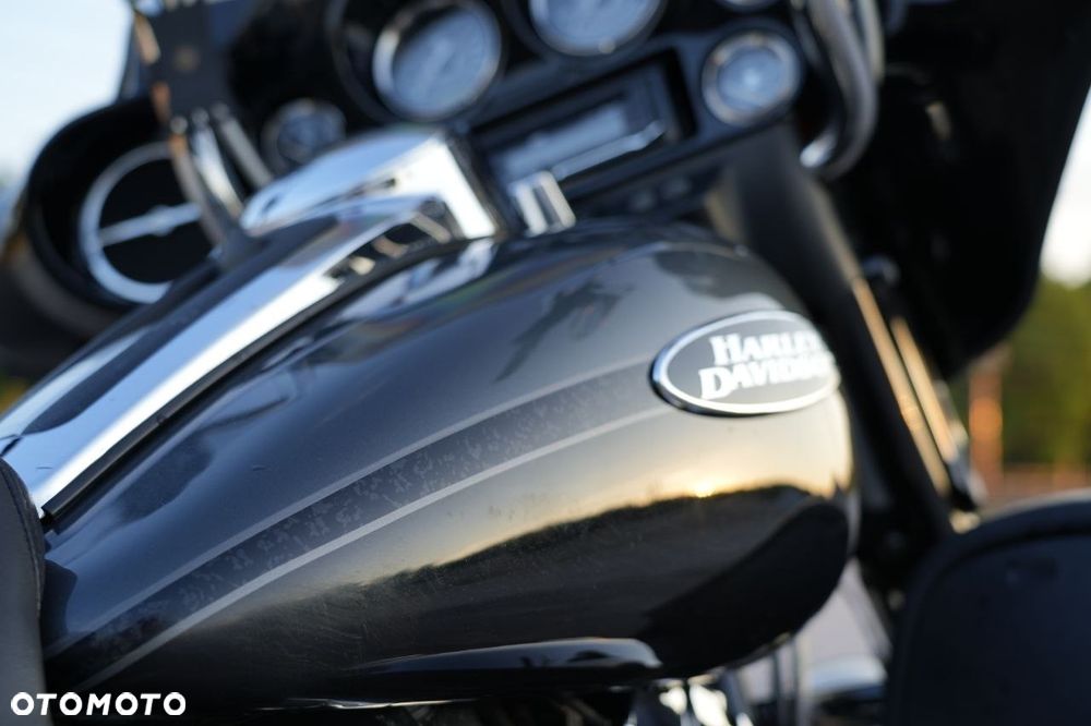 Harley-Davidson Touring Street Glide - 8