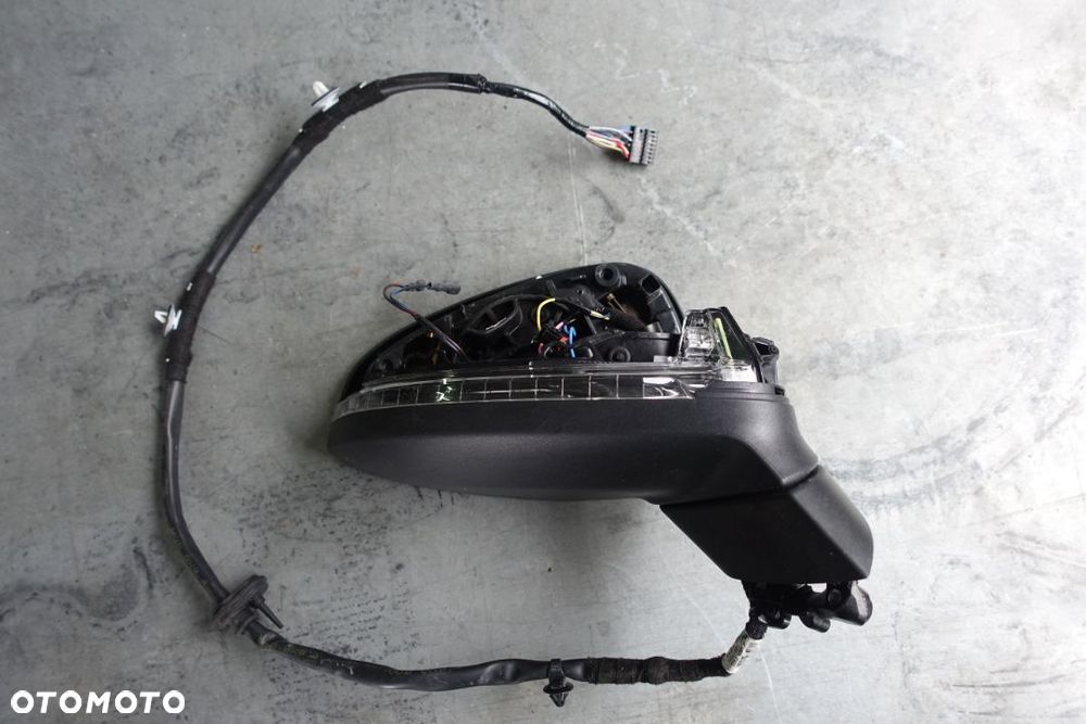 LUSTERKO PRAWE AUDI A4 B9 14PIN 8W1857410AC - 1