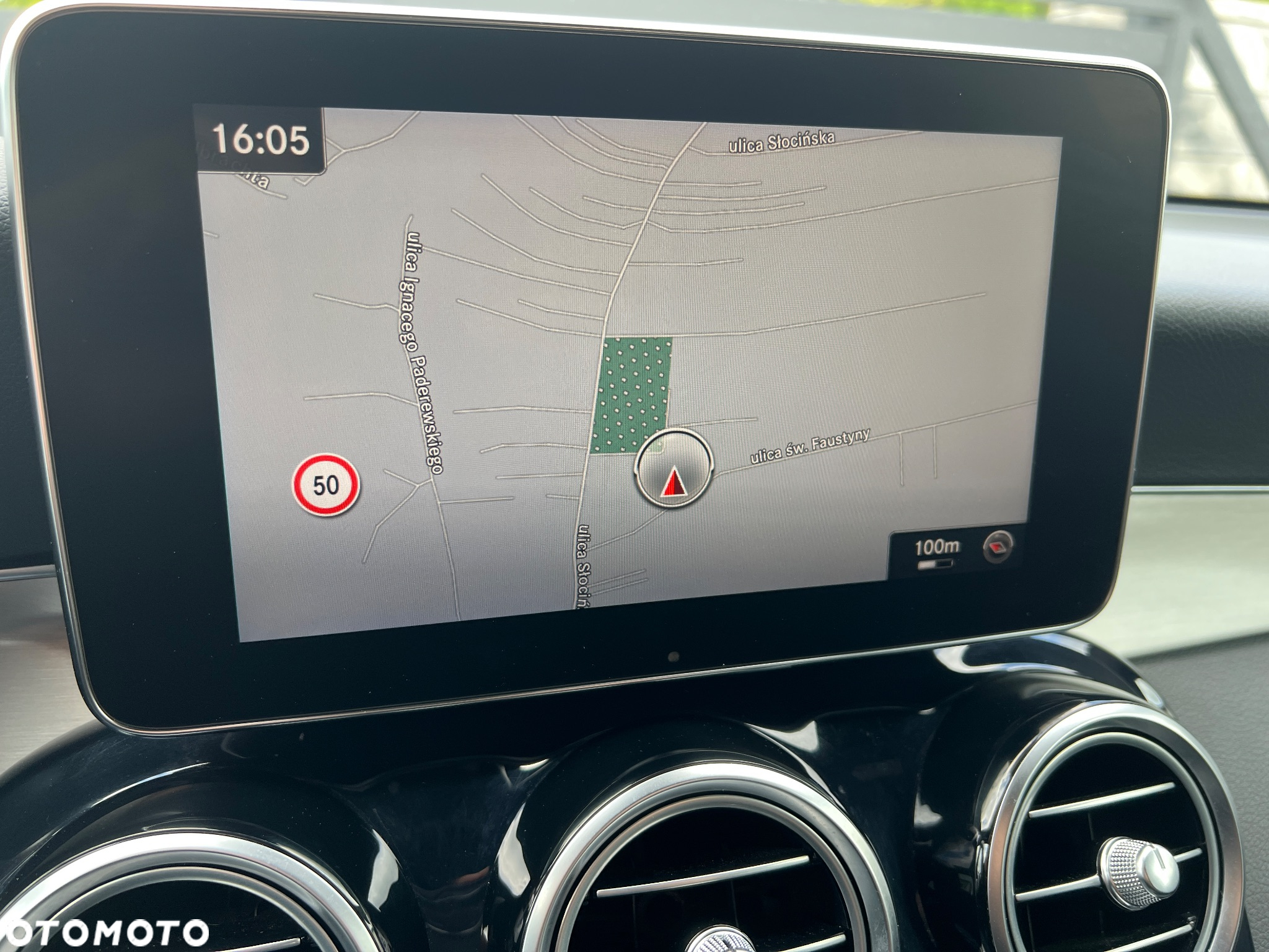 Mercedes-Benz GLC 250 4Matic 9G-TRONIC AMG Line - 25