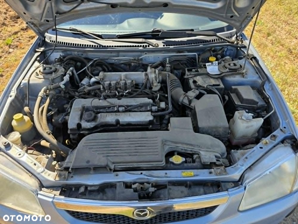Mazda 323F - 3