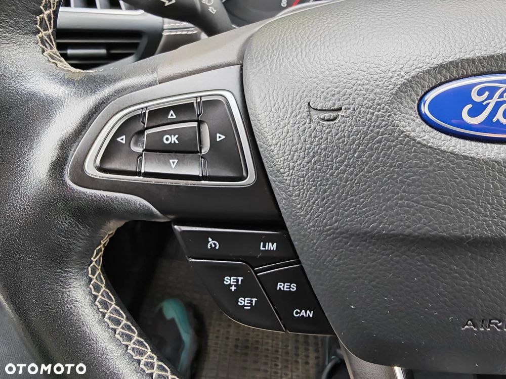 Ford Kuga 1.5 EcoBoost 2x4 Vignale - 25