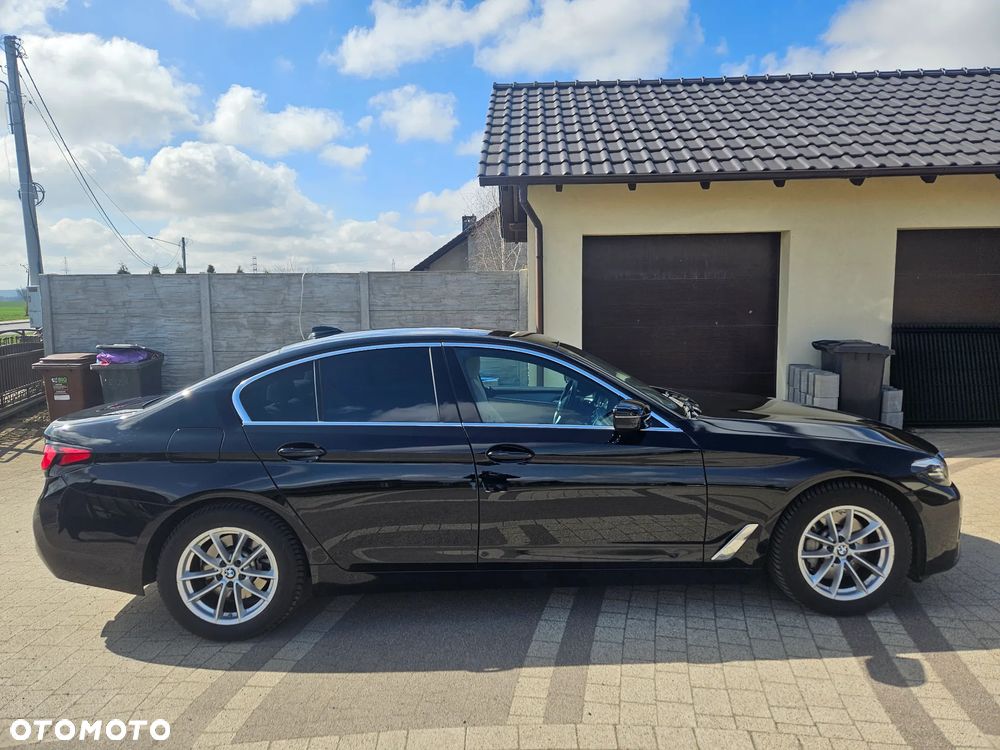 BMW Seria 5 530i GPF xDrive - 3