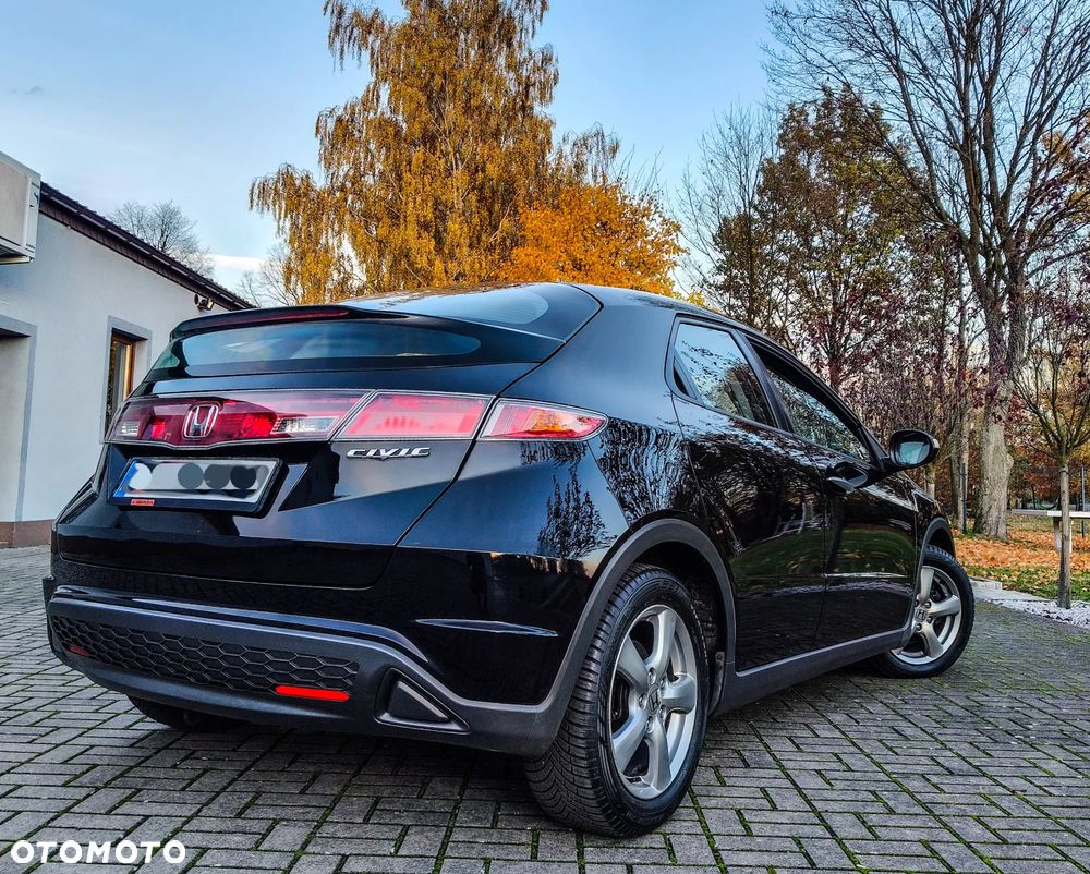 Honda Civic 1.4i Extra Edition - 4