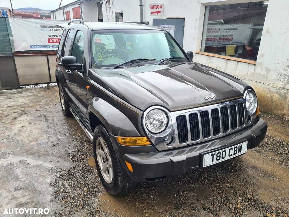 Dezmembrari dezmembrez  Jeep Cherokee III 2.8, 2.5 D - 7