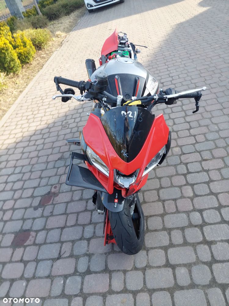 Aprilia Tuono - 8