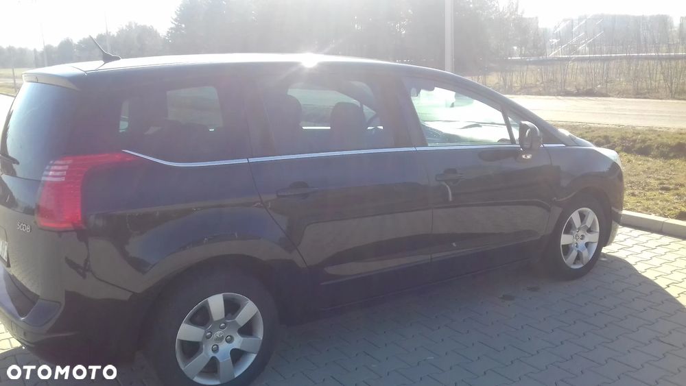 Peugeot 5008 2.0 HDi Allure - 2