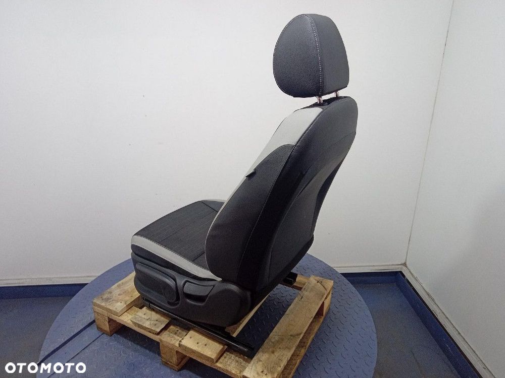 KIA STONIC LIFT 20-25 FOTEL LEWY PRZEDNI KIEROWCY. - 3