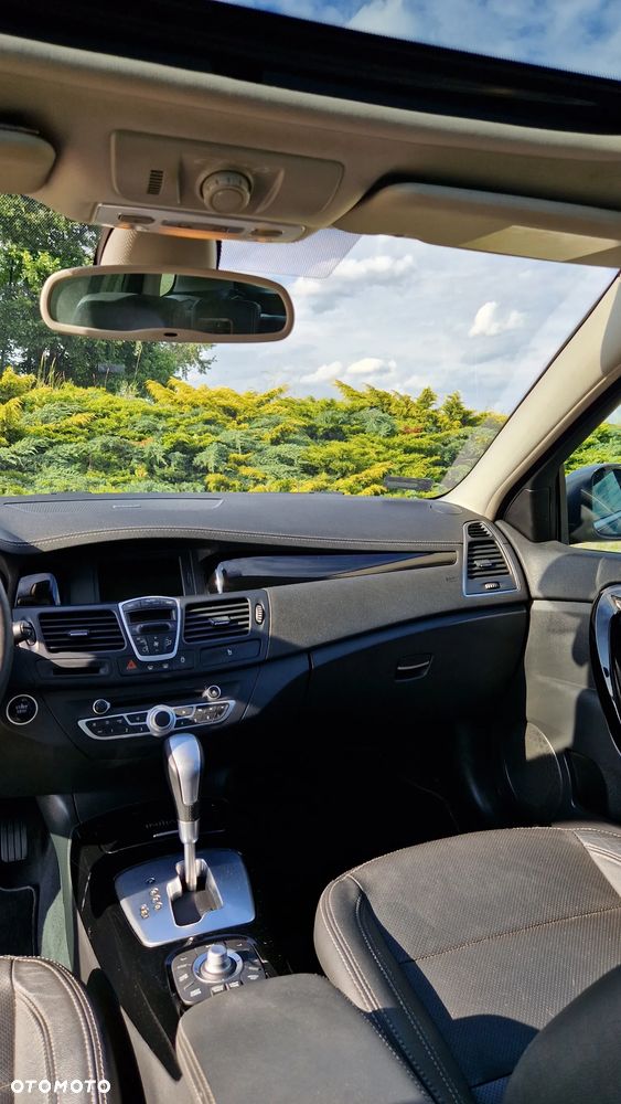 Renault Laguna 2.0 dCi Initiale - 24