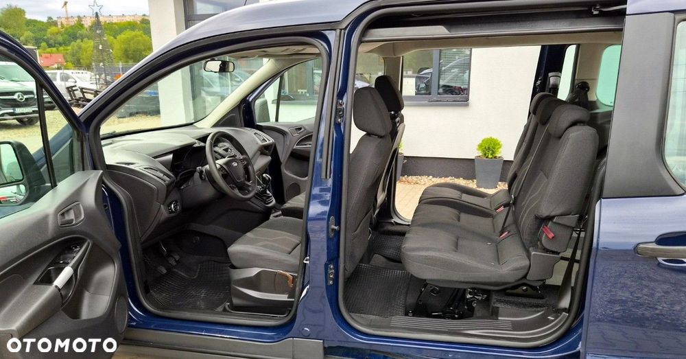 Ford Transit Connect - 23